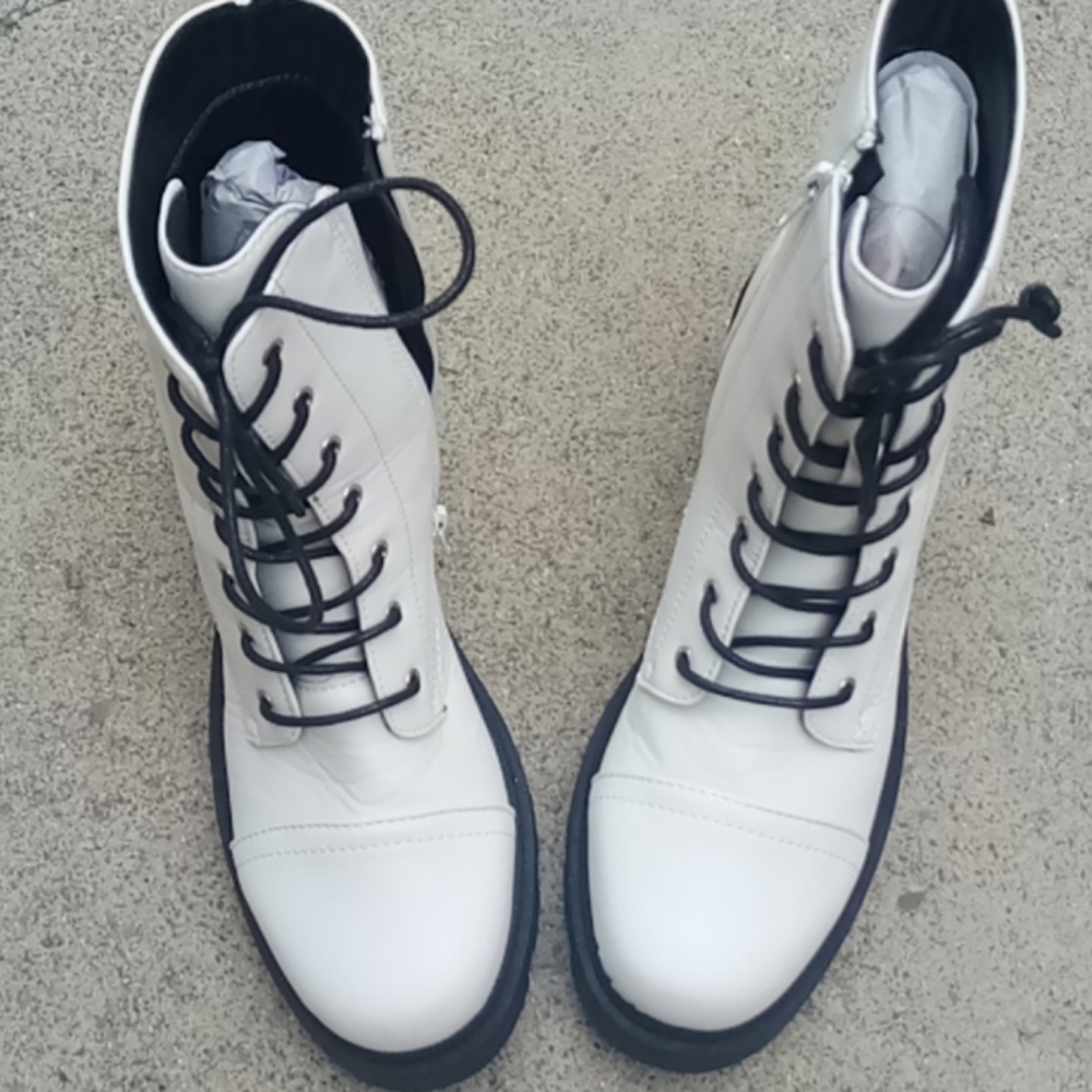 NEW 🎁 White & Black Boots